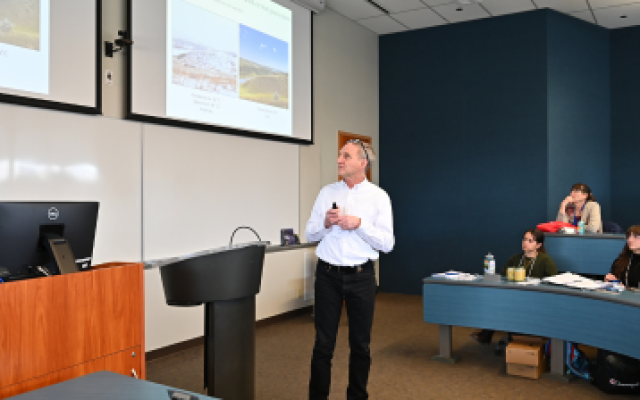 Dr. Roy Golsteyn