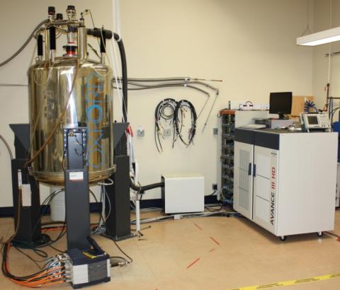  Four-Channel HFXY 500 MHz Bruker Avance III HD NMR spectrometer (solid-state NMR)